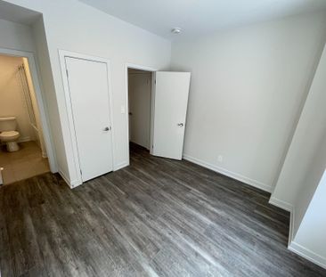 For Lease - 23 Mermot Lane, Richmond Hill, Ontario - Photo 5