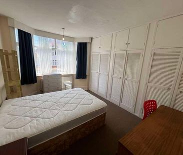 Sirdar Road, SO17 - Photo 3