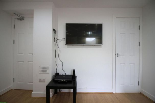 5 bedroom terraced house to rent - Photo 1