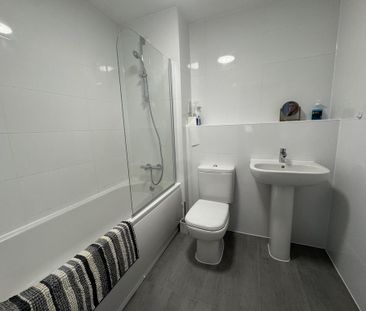 2 bedroom flat to rent - Photo 6