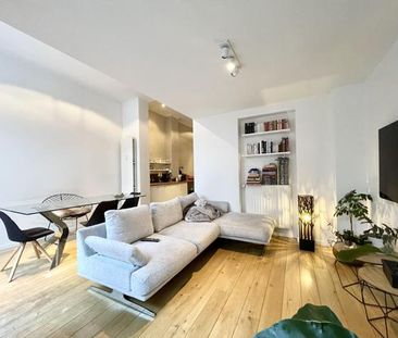 B/w CONGRES & MADOU: 2-bedroom duplex with terrace : CHARM - Photo 6