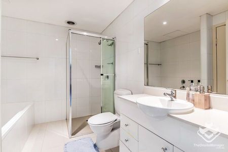 One Bedroom Plus Study Apartment - Photo 4