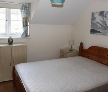2 bedroom semi-detached house to rent - Photo 4