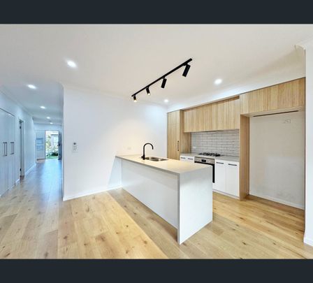 17 Adori Place, Maribyrnong, Vic 3032 - Photo 1