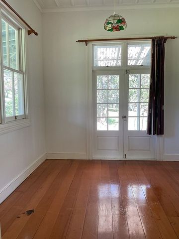 Bombay, 5 bedroom - Photo 2