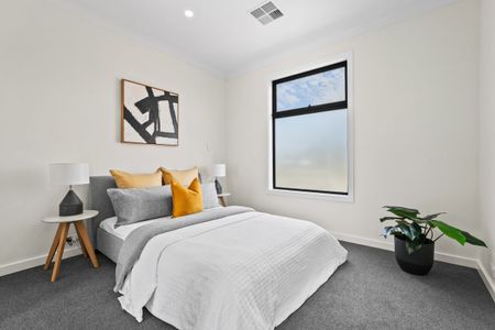 Brand New 4 Bedroom Beauty! - Photo 4