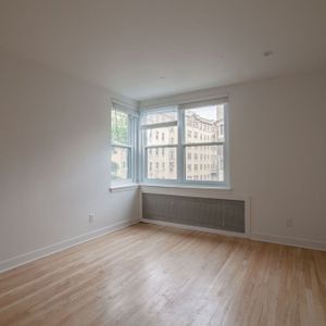 Brand New 4 1/2 Semi-furnished Apartment - Photo 3