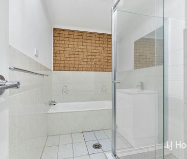 38 Totterdell Street, Belconnen ACT - Photo 5
