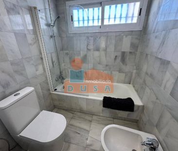 Adosada en zona muy demandada | 2.100 €, 170 m² - Photo 1