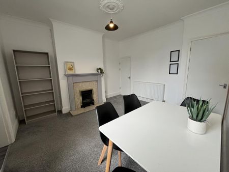 2 bedroom terraced house to rent - Photo 3