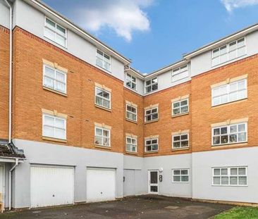 Elm Park, Bath Road, RG30 - Photo 2