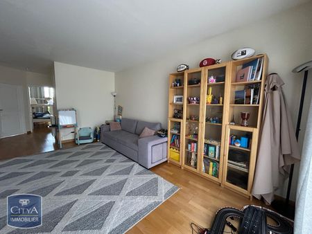 Location Appartement 3 pièces 72m² LA ROCHELLE 17000 - Photo 2