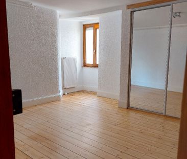 Location Appartement 3 pièces 82m² - Photo 2