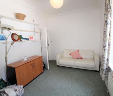 4 bedroom maisonette to rent - Photo 2