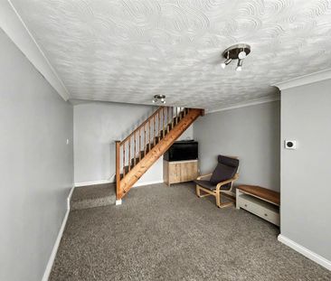 2 bedroom terraced house to rent - Photo 3