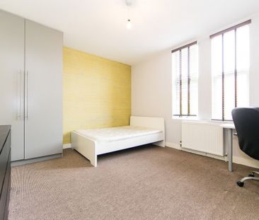 Burchett Grove, Woodhouse, Leeds - Photo 5