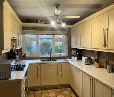 Room in a Shared House, Westacre Gardens, B33 - Photo 3