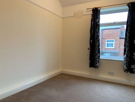 3 bedroom terraced house to rent - Photo 3