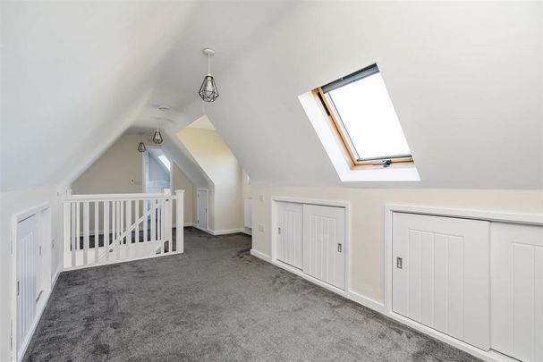 4 bedroom terraced house to rent - Photo 1