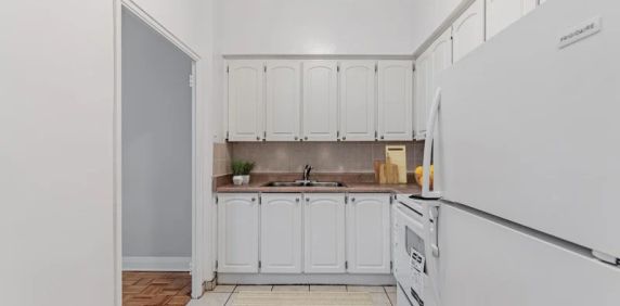 4415 Bathurst Street - Photo 2