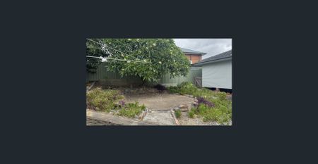 Views to the Hunter River.. Retro Fitout… Updated Bathroom - Photo 2