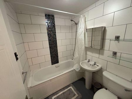 1 bedroom ground floor flat to rent - Photo 5