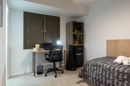 Carrer de Sant Donís, Valencia, Valencian Community 46003 - Photo 4