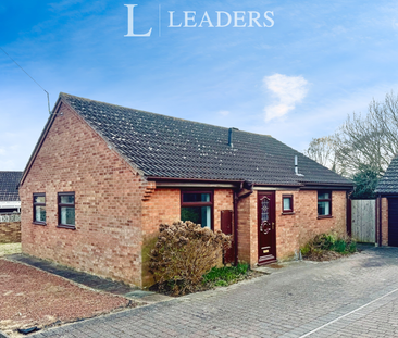 3 bedroom house to rent Rackham Close, Hopton, Great Yarmouth, NR31 - Photo 1