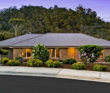 Quality Cambridge Home Offering Comfort and Convenience - Photo 6