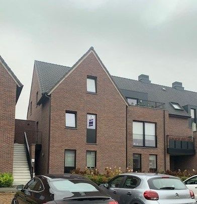 Recent appartement gelegen op de 1ste verdieping, vlakbij de dorpskern van Opitter - Photo 1