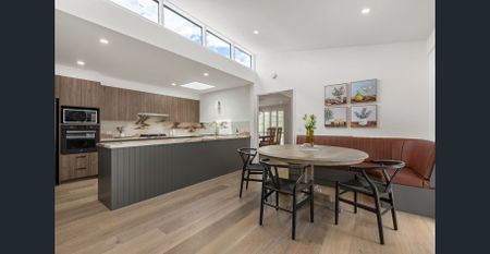 FULLY FURNISHED STUNNING RENOVATED HOME IN PRIME LOCALE - Photo 4