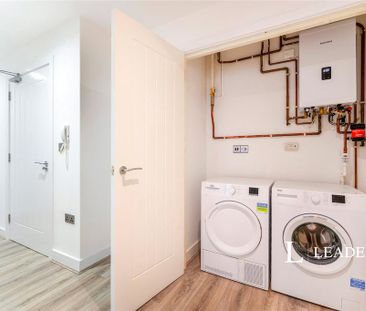 3 bedroom flat to rent - Photo 6