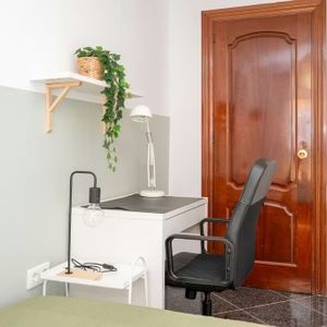 Calle Mirarosas, Málaga, Andalusia 29011 - Photo 2