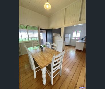 CHARACTER HOME SHORT WALK TO TOWN - Photo 4