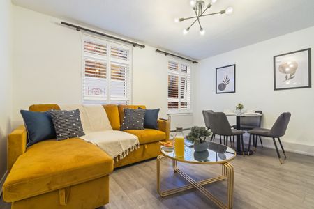 2 Bed Bungalow, London, SW6 - Photo 2