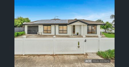 3 Bedroom Family home in Laverton - Photo 2
