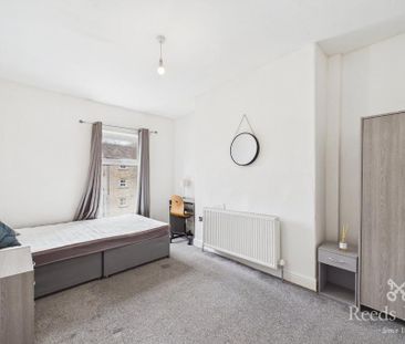 3 bedroom end of terrace house to rent - Photo 3