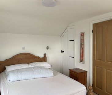 2 bedroom semi-detached house to rent - Photo 6