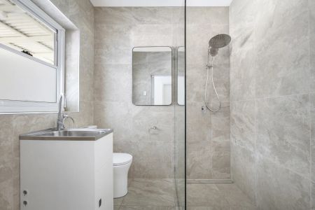 Fully Renovated Family Home in Quiet Residential Street - Photo 5