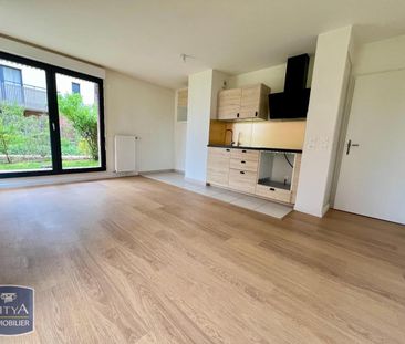 Location Appartement 2 pièces 43m² LE MESNIL ST DENIS 78320 - Photo 1