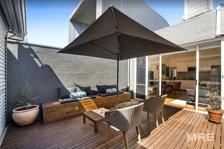 56 Raglan Street, South Melbourne - Photo 2