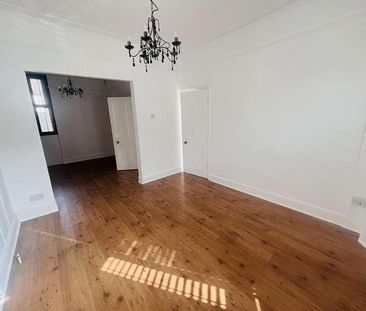 Castleland Street, Barry, CF63 - Photo 2