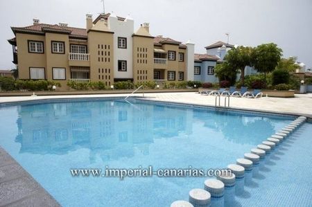 For rent in Puerto de La Cruz, in San Antonio, flat with two bedrooms, balcony with views and garage. - Photo 4