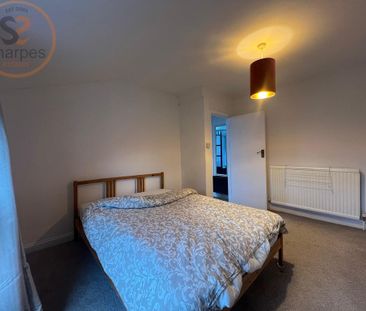 1 bedroom in a house share to rent - Photo 2