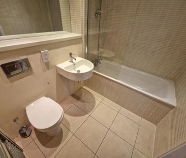 2 bedroom flat to rent - Photo 5