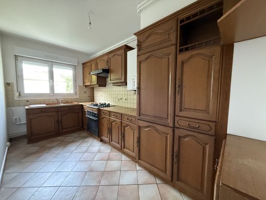 Appartement T3 70 m2 Rue Allée Pierre Grandrémy avec stationnement et cave disponible de suite - Photo 1