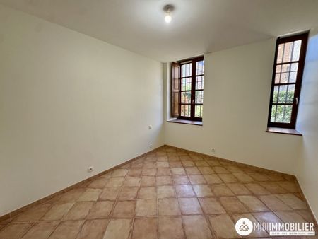 Location Appartement 3 pièces 83m² ALBI 81000 - Photo 2