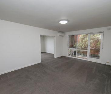 Spacious two bedroom apartment. - Photo 6