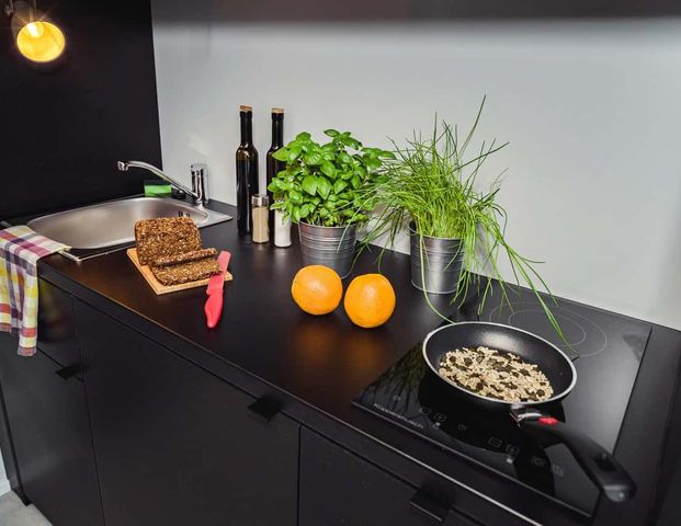 Classic Balcony - Short Term - Floor 4 - Photo 1