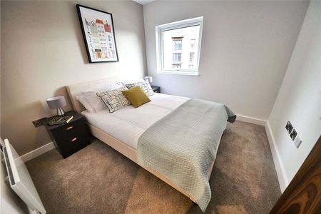 Fully Furnished Two Double Bedroom, Two Bathroom Apartment in the popular Wilburn Basin development with ALLOCATED PARKING. DO NOT MISS OUT! - Photo 5